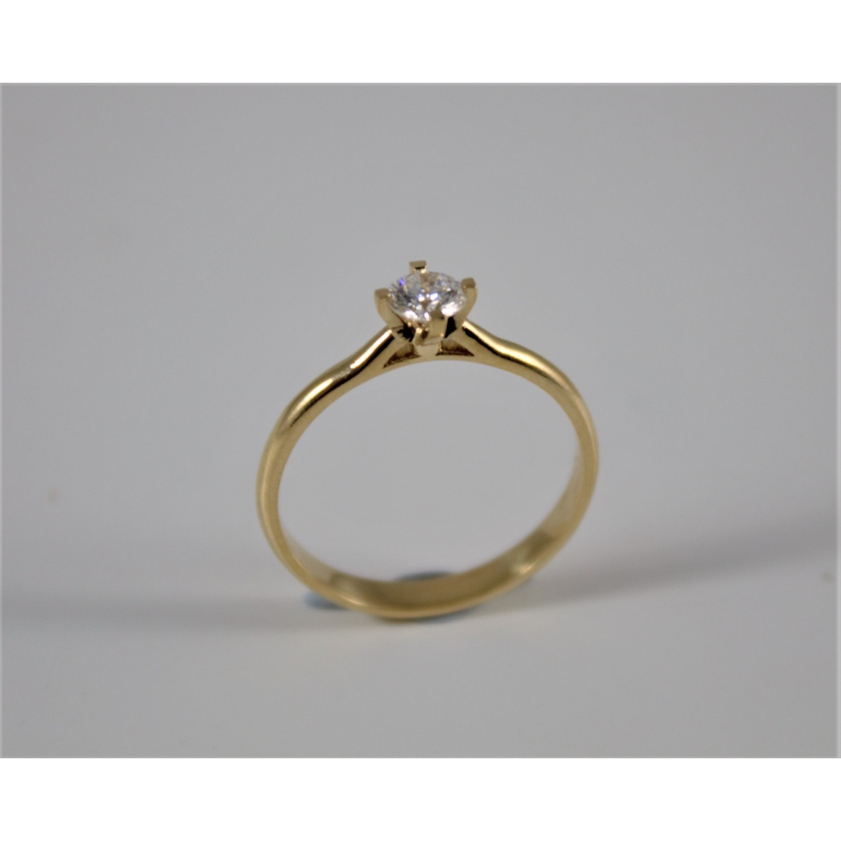 SOLITARIO ORO AMARILLO 18KT Y DIAMANTE