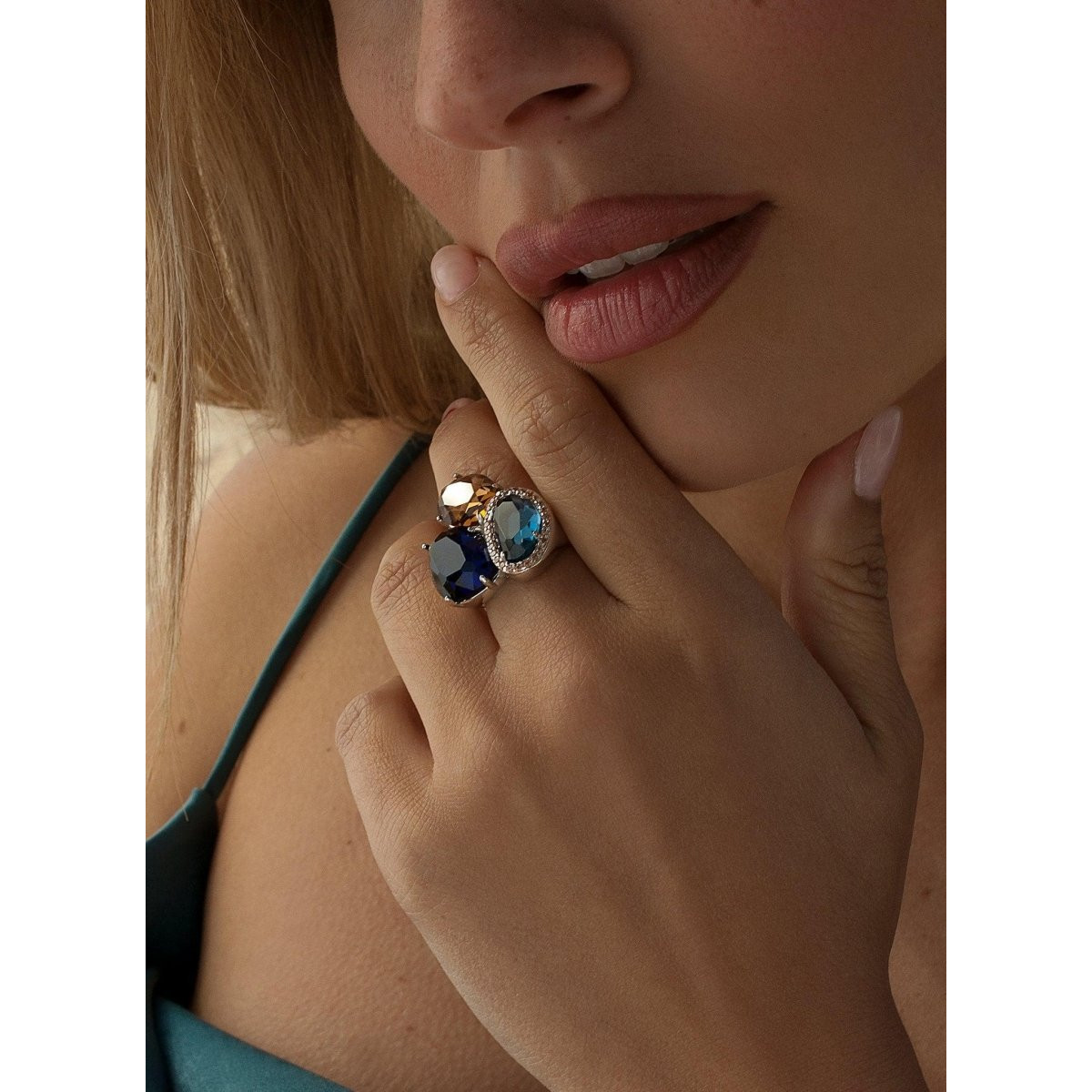 Anillos con piedras diseño triple cuarzo adamantino