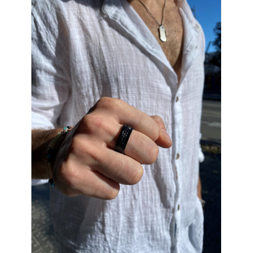 Anillo de acero y circonitas negras