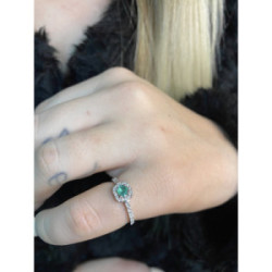 Anillo Oro Blanco 18kt Esmeralda y Diamantes