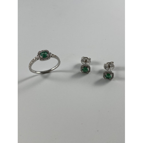 Anillo Oro Blanco 18kt Esmeralda y Diamantes