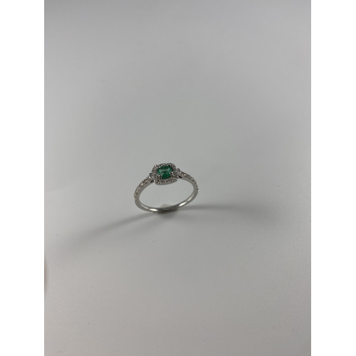 Anillo Oro Blanco 18kt Esmeralda y Diamantes