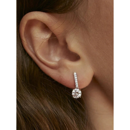 Pendientes brillantes pequeños diseño palo con circonita