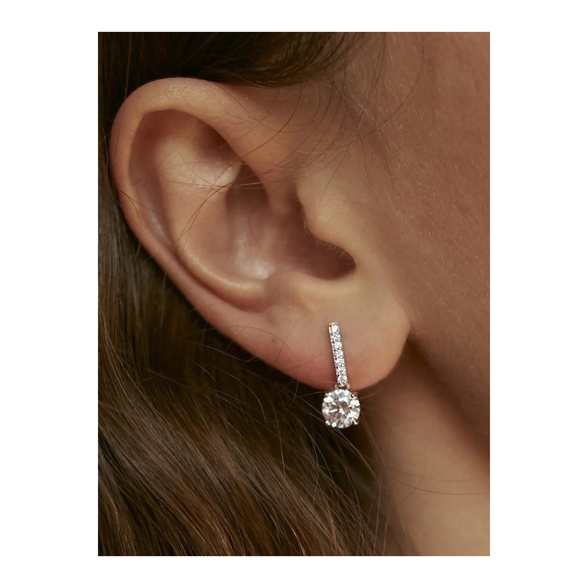 Pendientes brillantes pequeños diseño palo con circonita