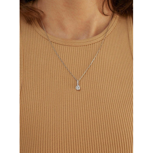 Collar brillante diseño de cuarzo adamantino