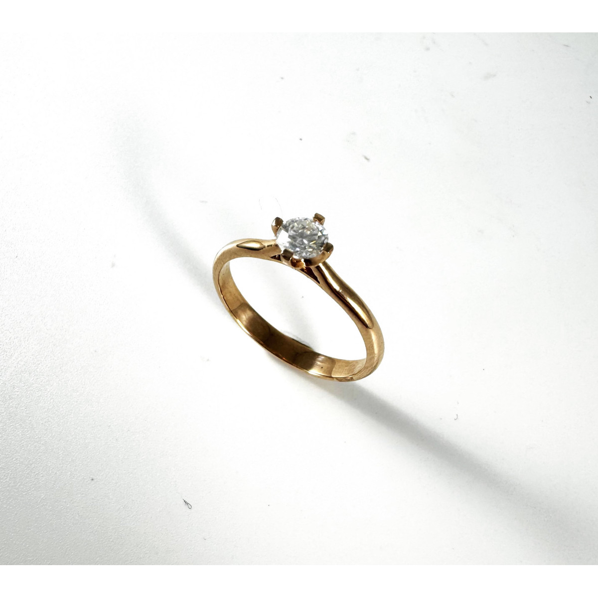 Solitario De Oro Rosa 18kt y Brillante de 0,25 quilates