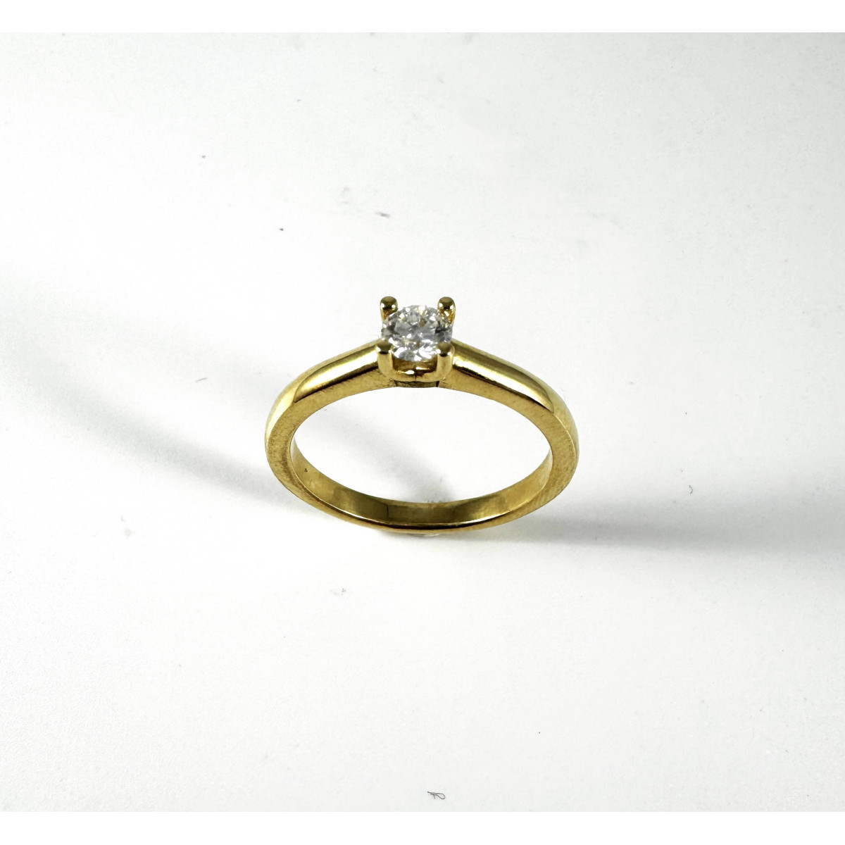 SOLITARIO ORO AMARILLO 18KT CLASSIC