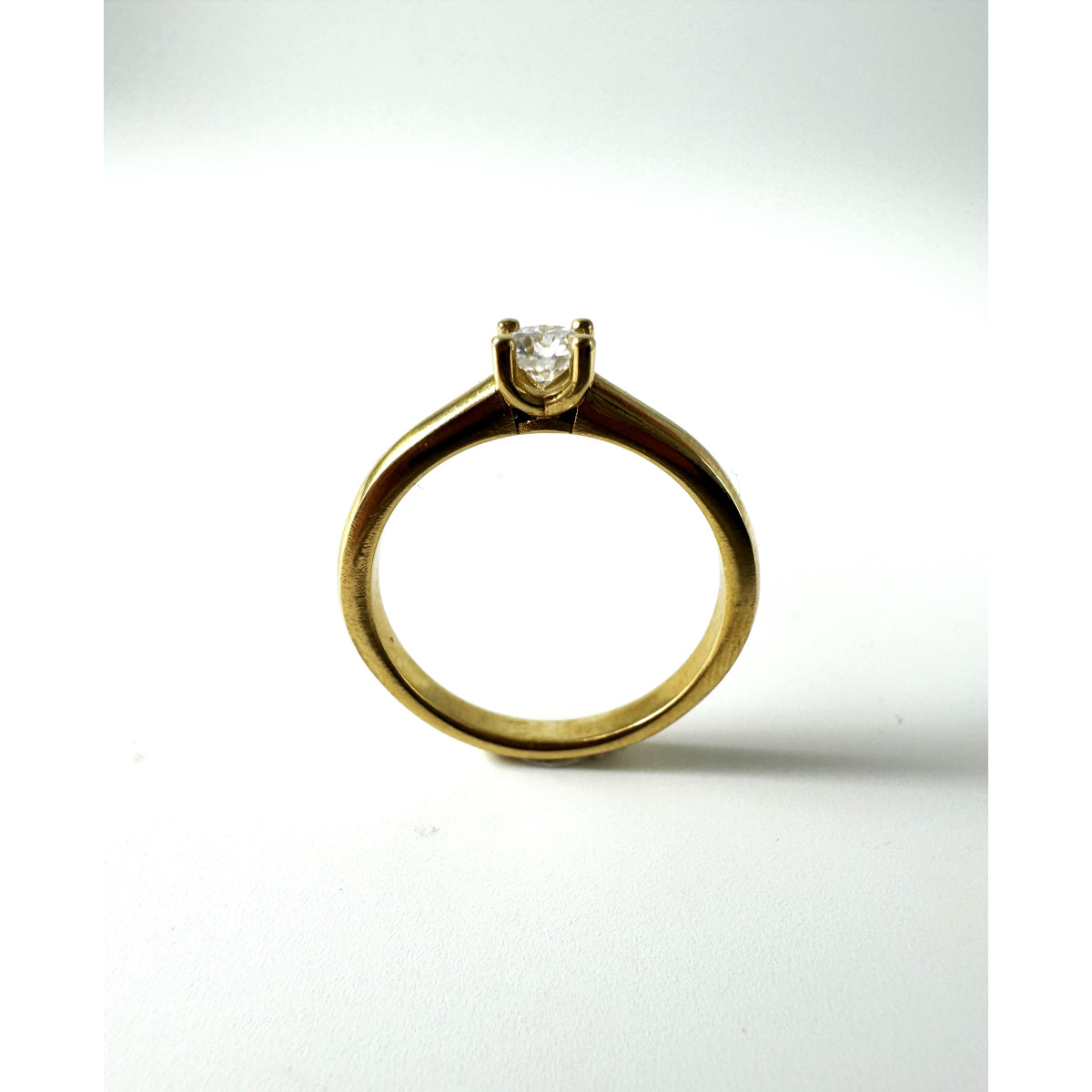SOLITARIO ORO AMARILLO 18KT CLASSIC