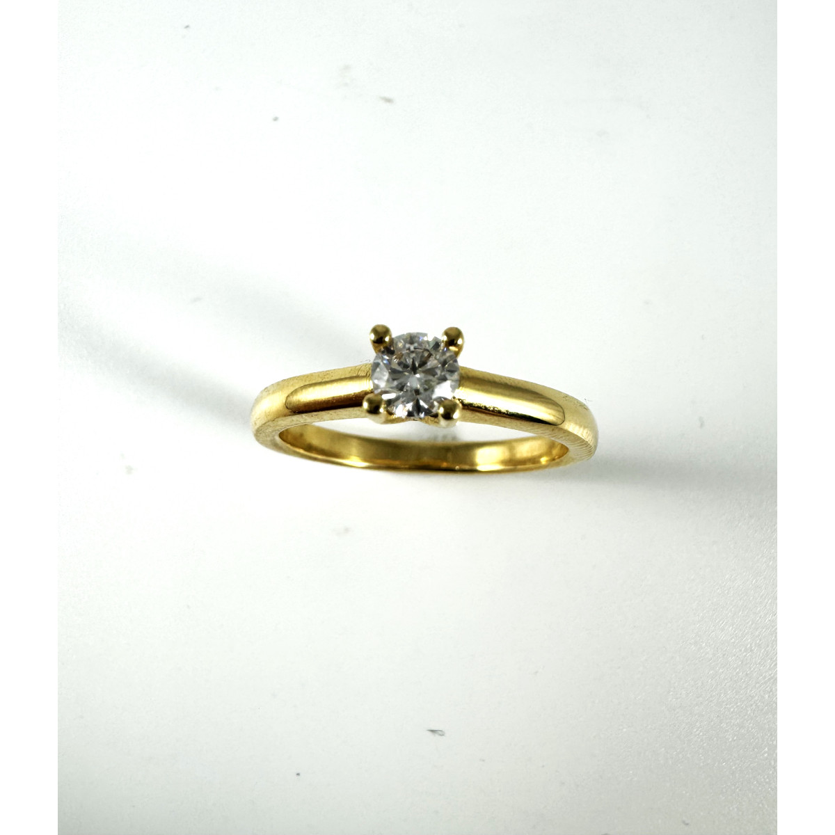 SOLITARIO ORO AMARILLO 18KT CLASSIC