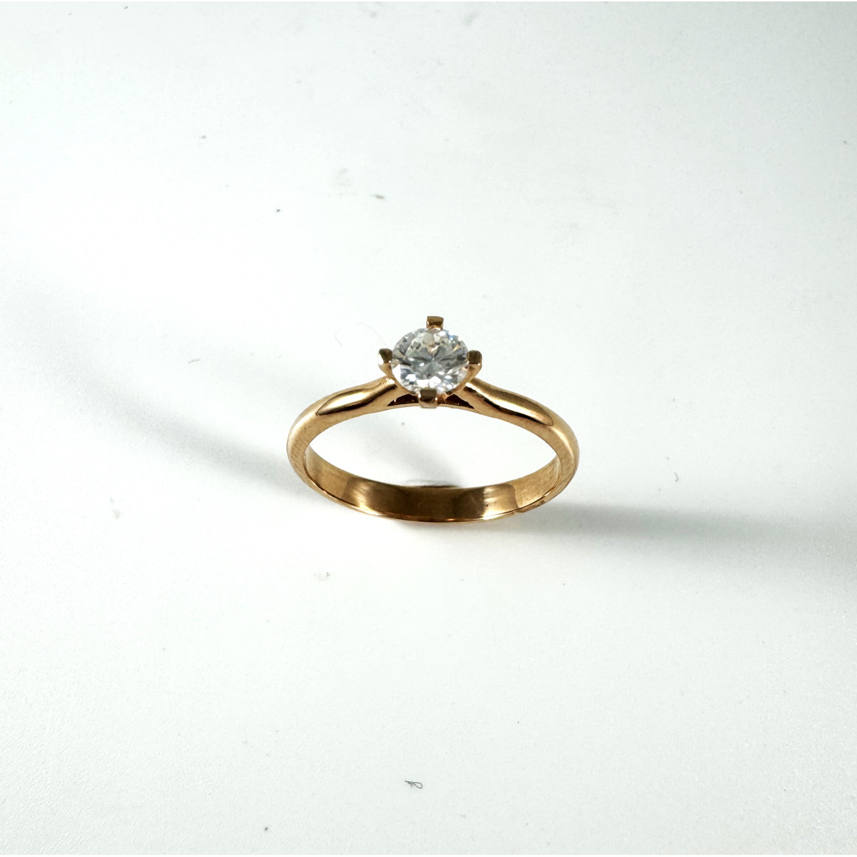 Solitario De Oro Rosa 18kt y Brillante de 0,25 quilates