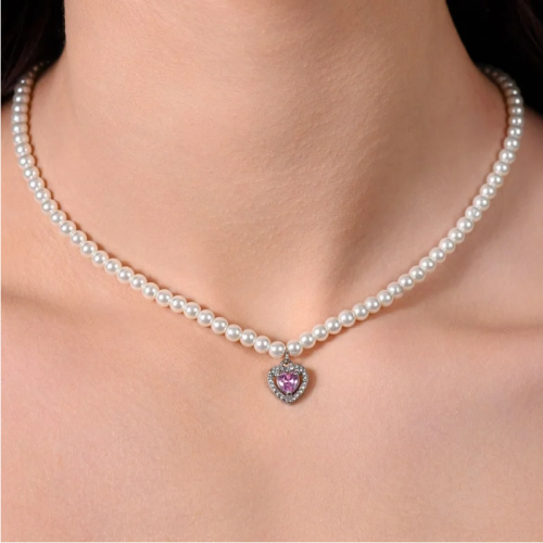 COLLAR DE ACERO CON PERLAS Y CORAZÓN DE CIRCONITA ROSA