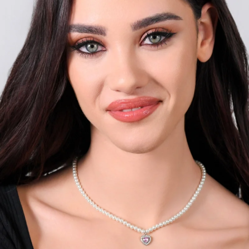 COLLAR DE ACERO CON PERLAS Y CORAZÓN DE CIRCONITA ROSA