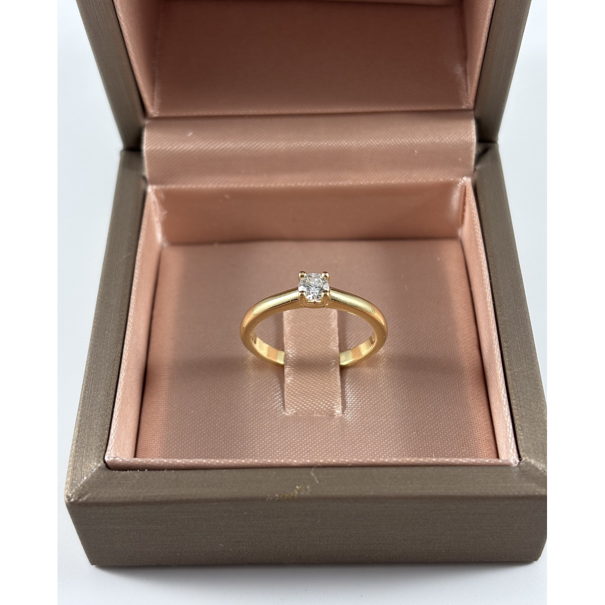 Anillo Solitario Oro Amarillo 18kt Diamante Creado 0,26K