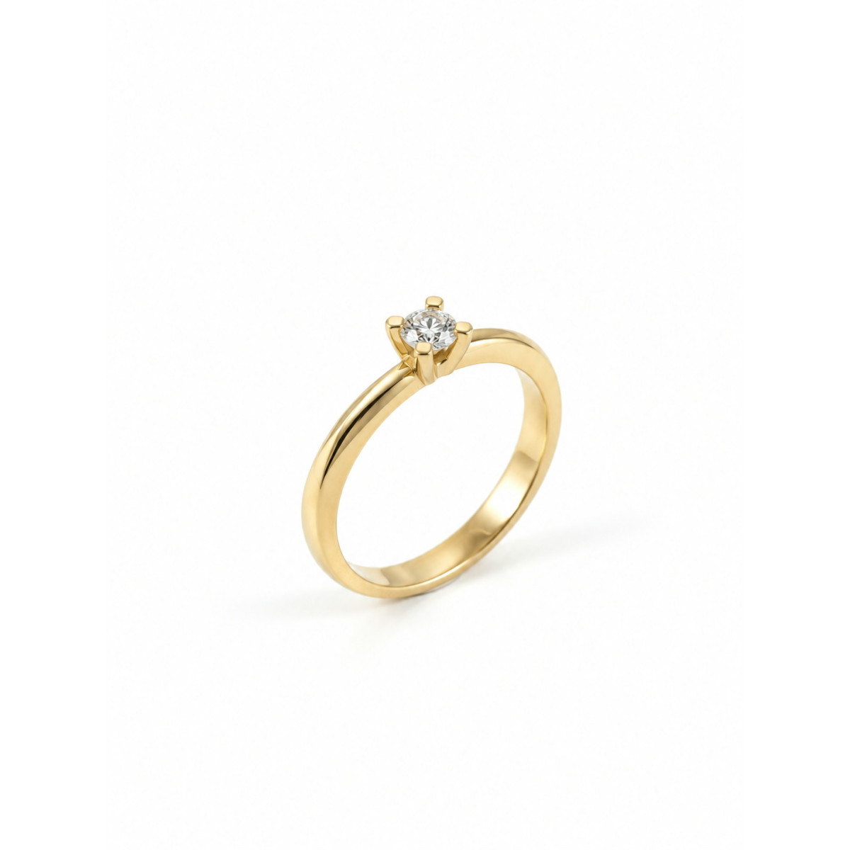 Anillo Solitario de Oro Amarillo 18kt con Diamante Natural de 0,17 ct