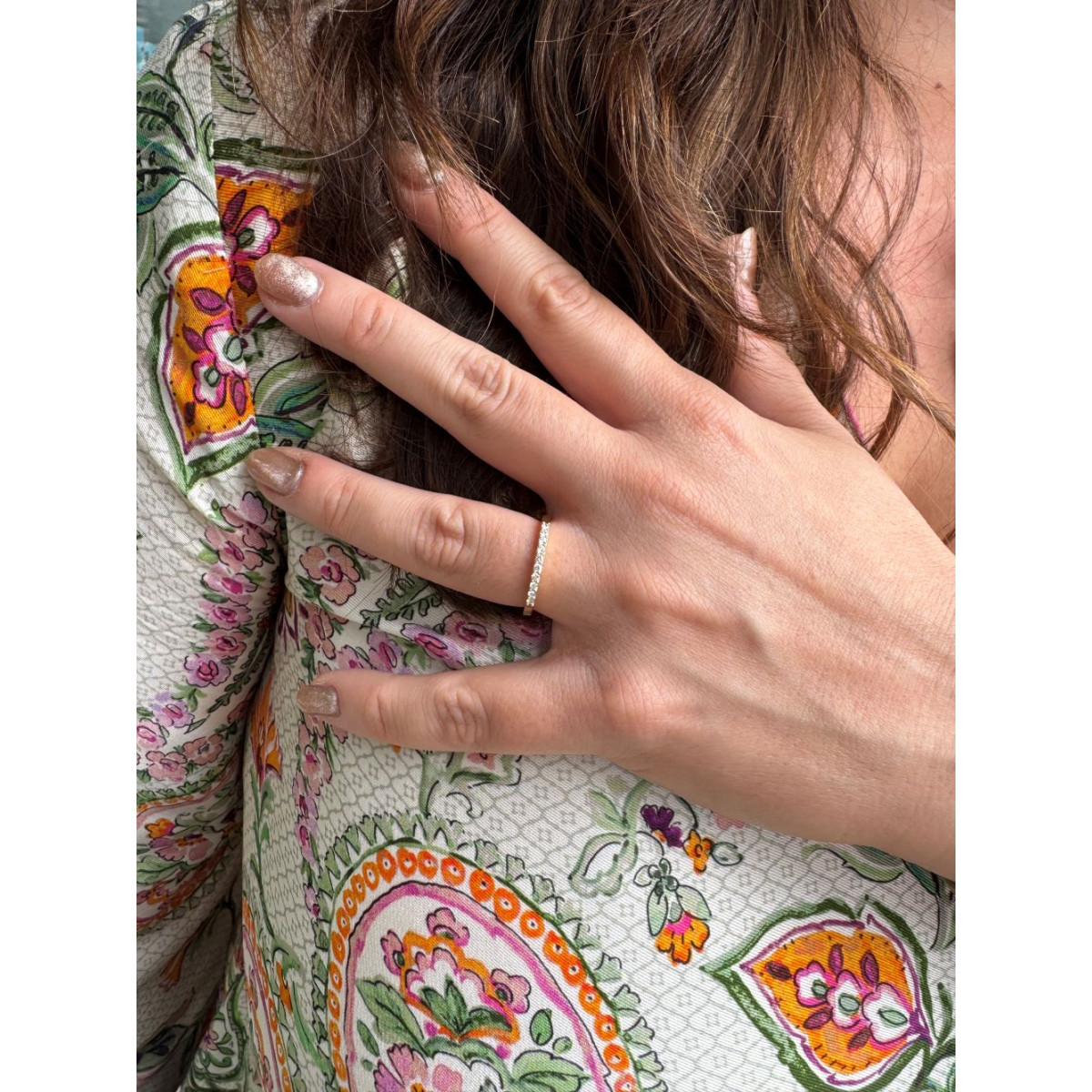 Media Alianza de Oro Amarillo de 18kt con 10 Diamantes Naturales