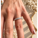 Anillo de Oro Blanco de 18kt con 11 Circonitas en Degradado y Garras Elevadas Anillo de Oro Blanco de 18kt con 11 Circonitas en Degradado y Garras Elevadas
